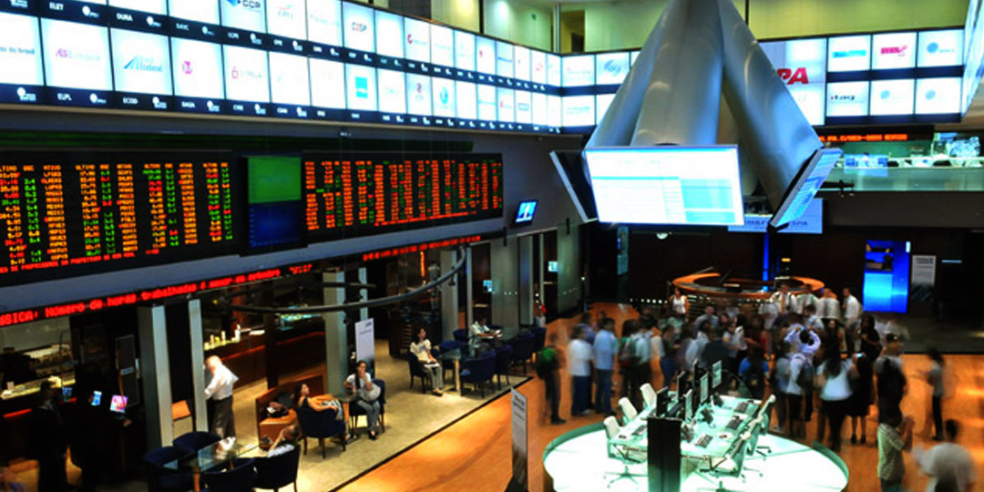 como uma empresa na bolsa de valores deixa ou passa a compor o índice